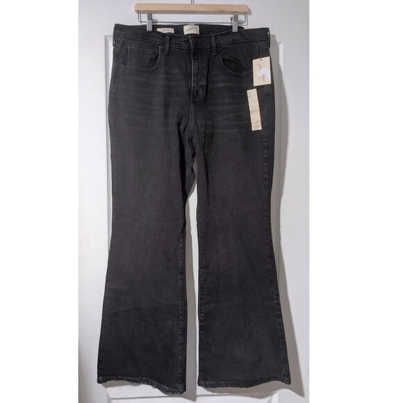 Universal Thread | High-Rise Comfort Stretch Flare Jeans In Black - Picture 3 of 14